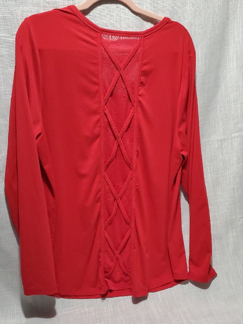 Livi Active Red V-Neck Long Sleeve Top Sz 18/20